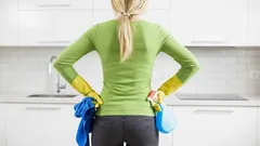 Så tar du bort envis fett från köket: tips för skinande rena ytor